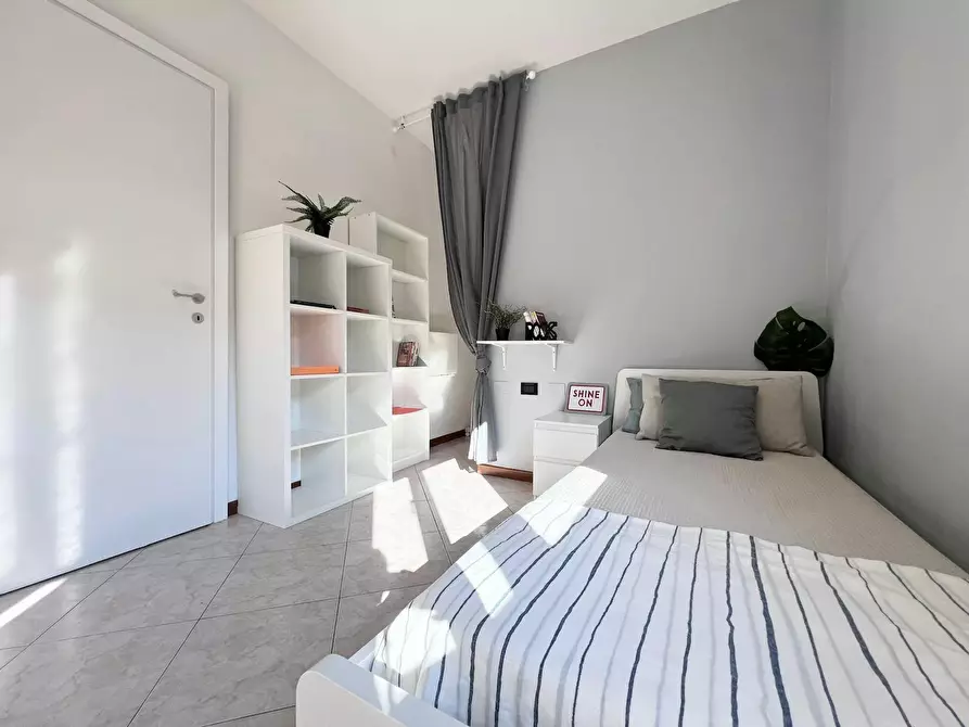 Immagine 4 di Camera in affitto  in Via Giovanni Segantini a Bologna