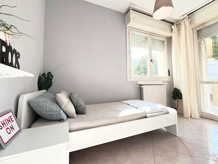 Immagine 2 di Camera in affitto  in Via Giovanni Segantini a Bologna