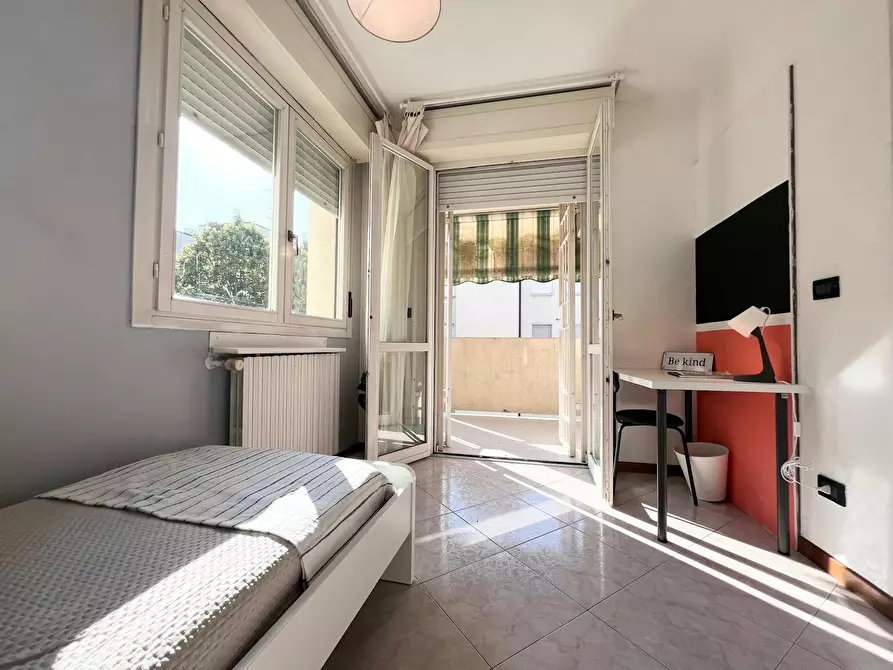 Immagine 10 di Camera in affitto  in Via Giovanni Segantini a Bologna