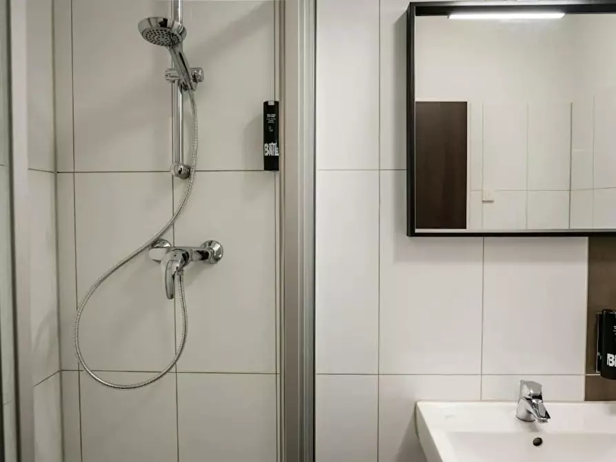 Immagine 9 di Appartamento in affitto  in Saalestraße a Berlin