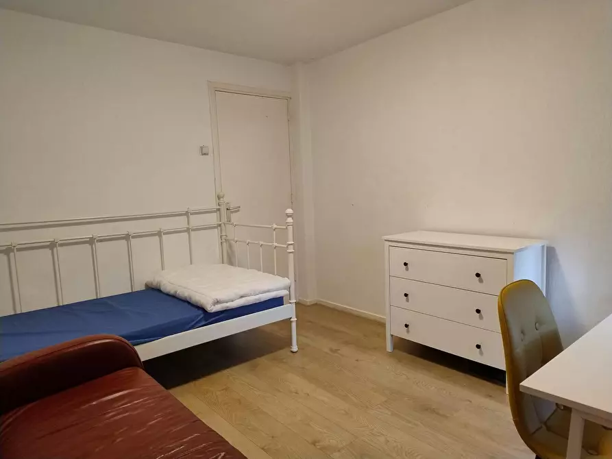 Immagine 8 di Camera in affitto  in Schrijnwerkersgaarde a 's-Gravenhage