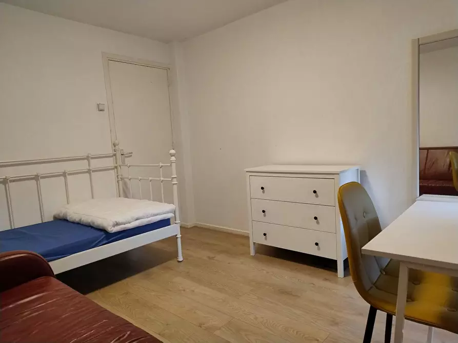 Immagine 2 di Camera in affitto  in Schrijnwerkersgaarde a 's-Gravenhage