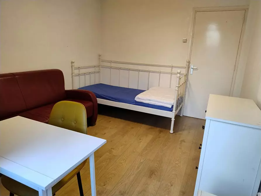 Immagine 3 di Camera in affitto  in Schrijnwerkersgaarde a 's-Gravenhage