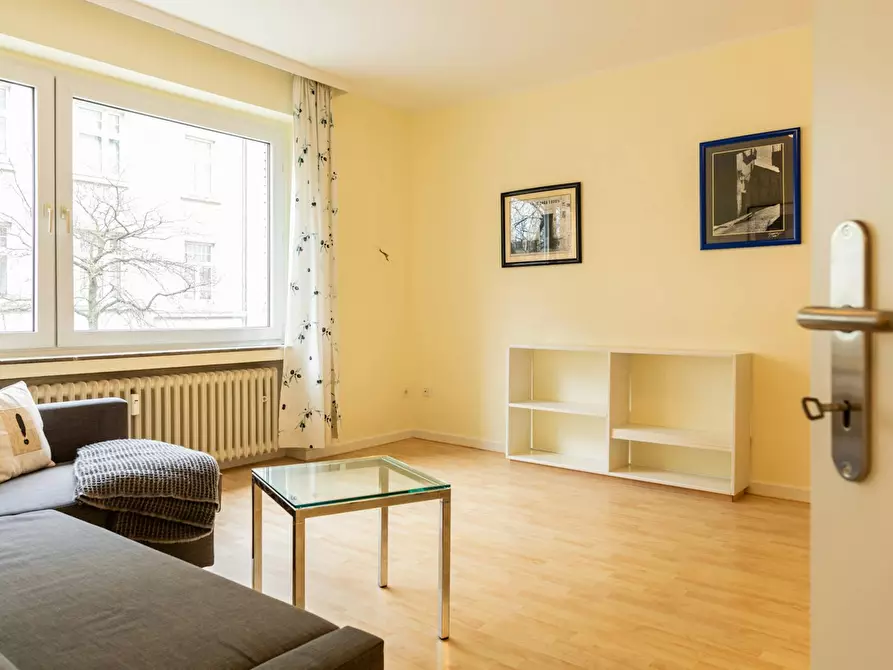 Immagine 2 di Appartamento in affitto  in Kirchfeldstraße a Düsseldorf