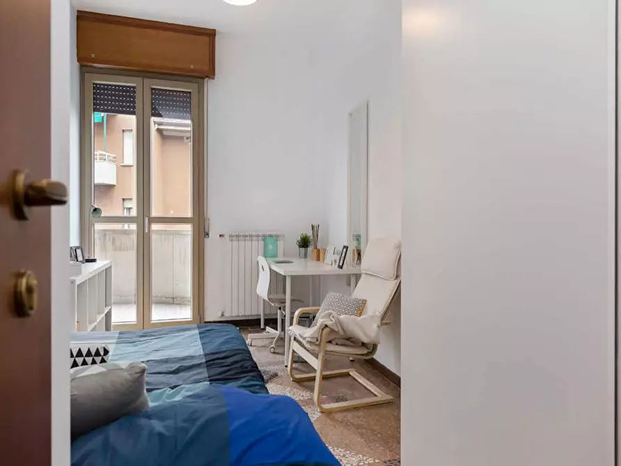 Immagine 6 di Camera in affitto  in Viale Giovanni Vicini a Bologna