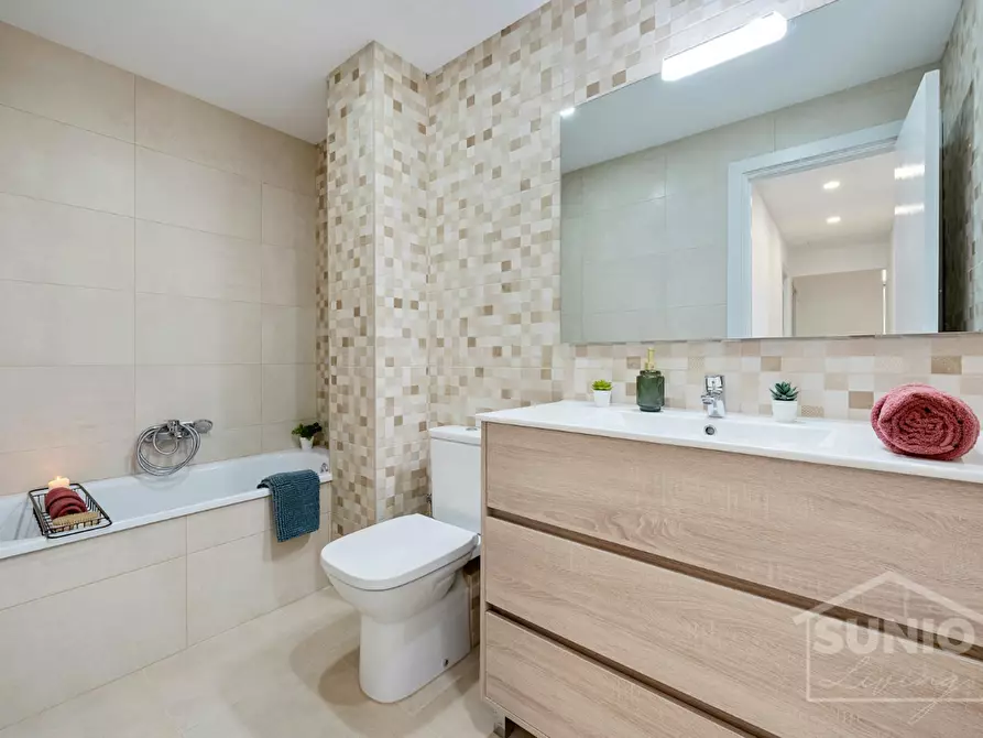 Immagine 8 di Camera in affitto  in Carrer de Sant Lluís a Reus