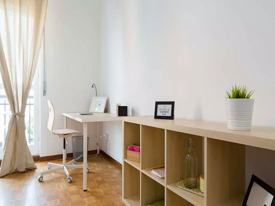 Immagine 5 di Camera in affitto  in Via delle Acacie a Buccinasco