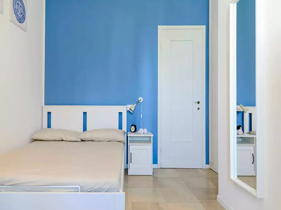 Immagine 2 di Camera in affitto  in Via Sulmona a Milano