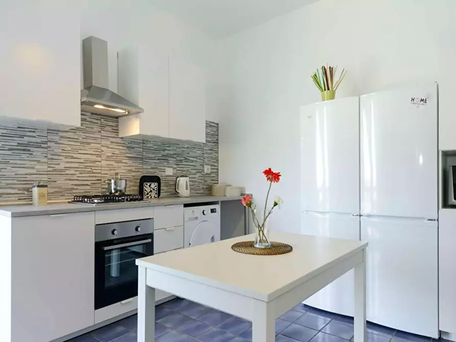 Immagine 10 di Camera in affitto  in Via Sulmona a Milano