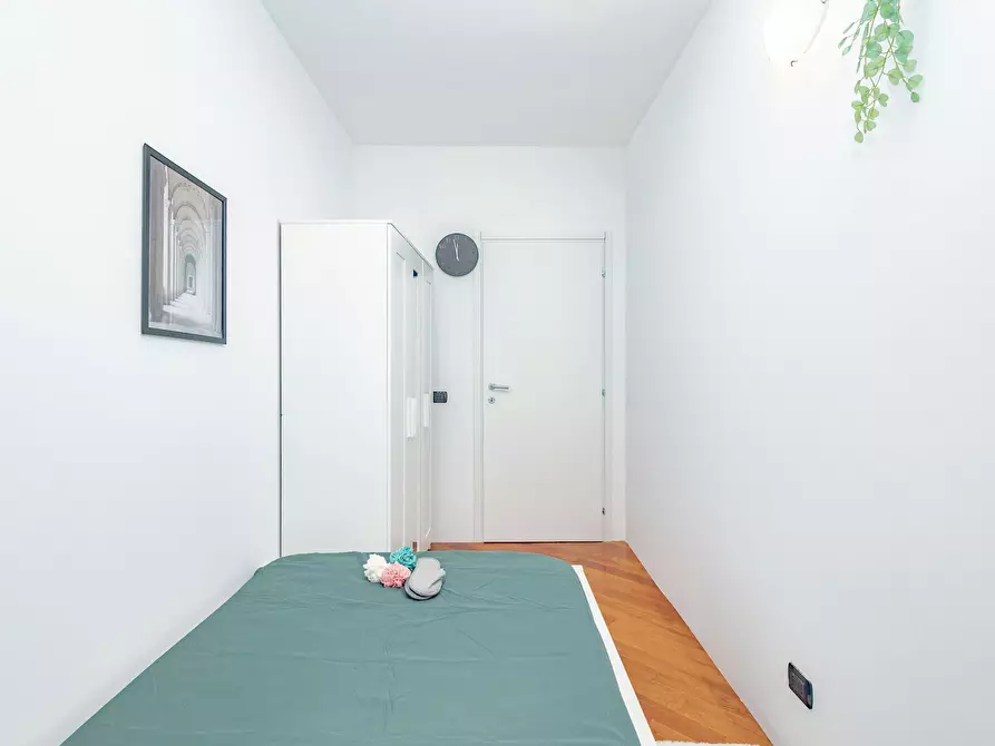 Immagine 5 di Camera in affitto  in Via Francesco Caracciolo a Milano