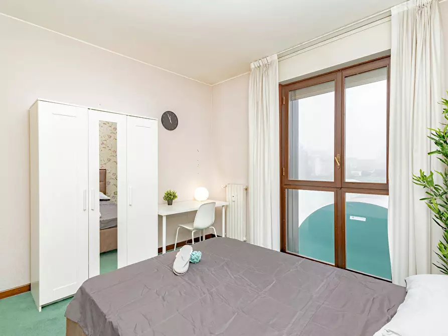 Immagine 3 di Camera in affitto  in Via Francesco Caracciolo a Milano