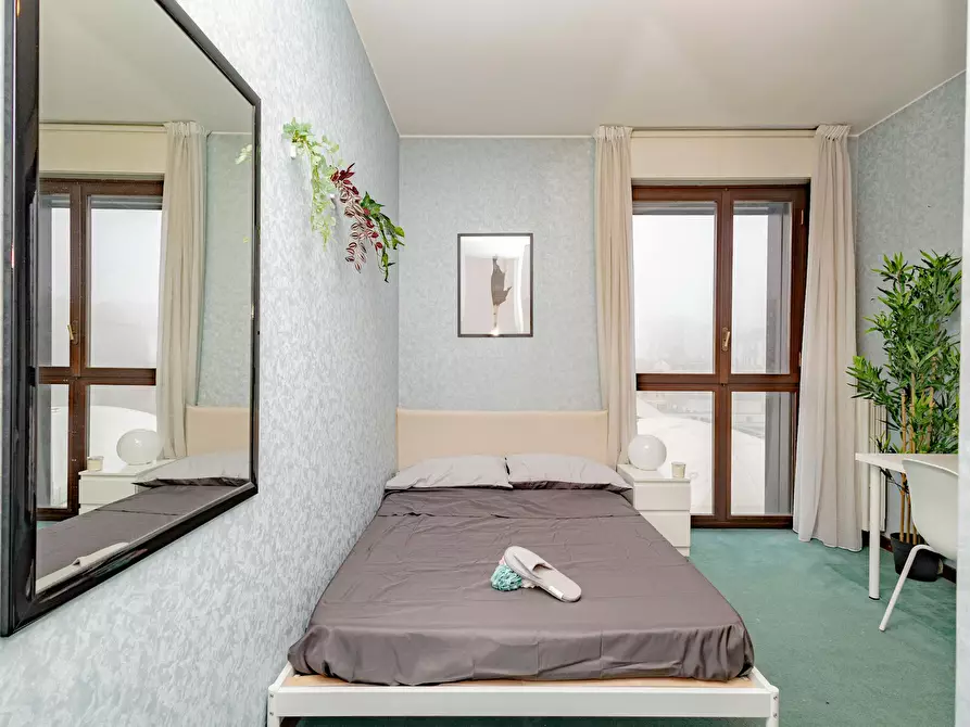 Immagine 2 di Camera in affitto  in Via Francesco Caracciolo a Milano