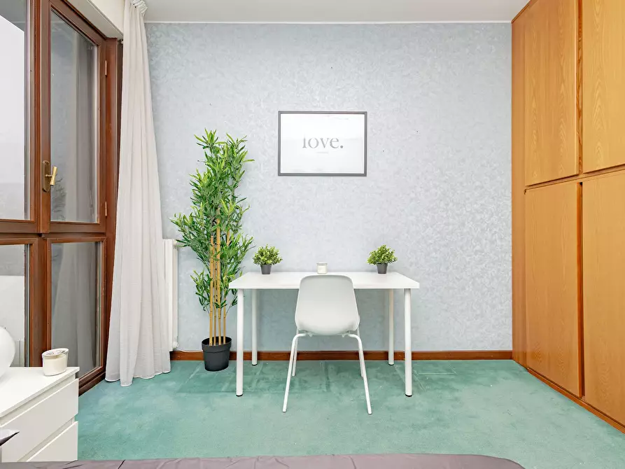 Immagine 7 di Camera in affitto  in Via Francesco Caracciolo a Milano