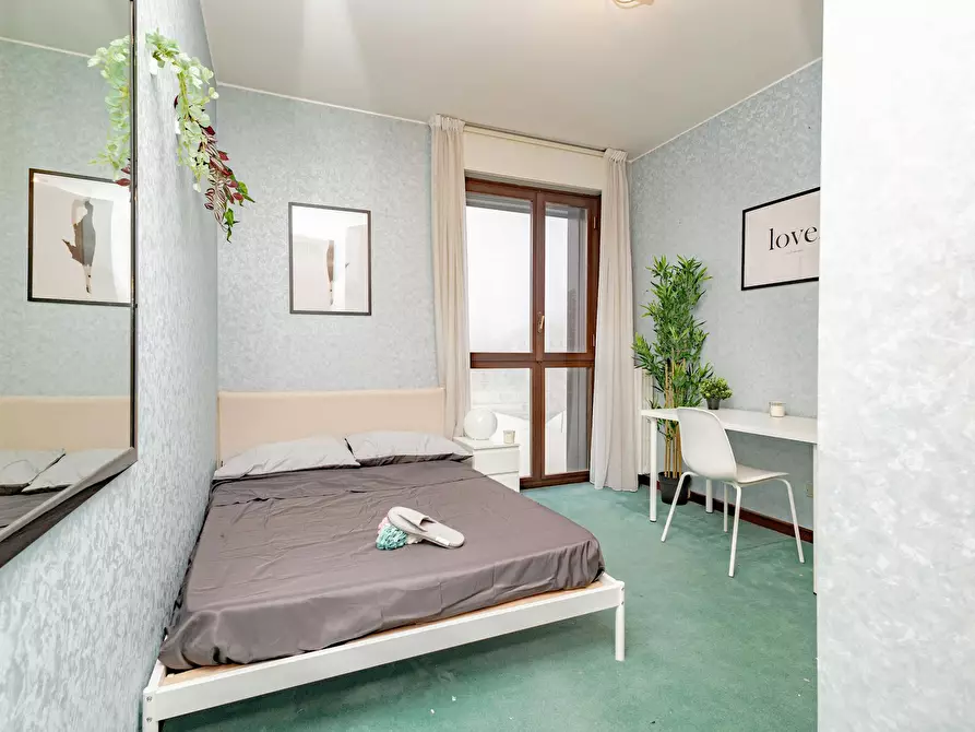 Immagine 4 di Camera in affitto  in Via Francesco Caracciolo a Milano