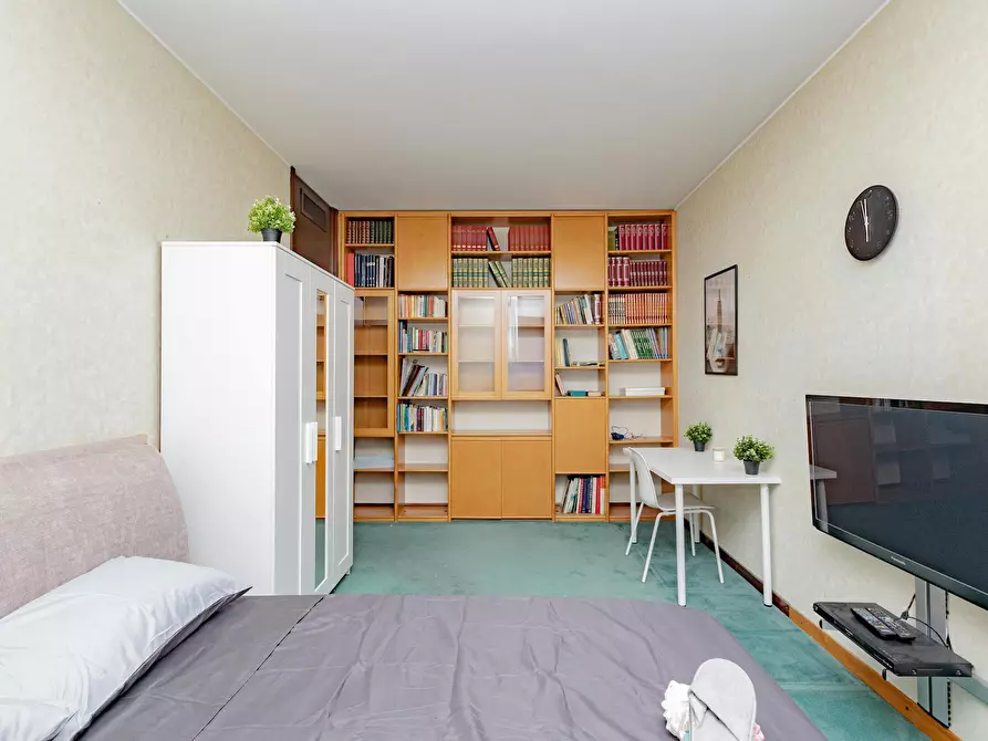 Immagine 6 di Camera in affitto  in Via Francesco Caracciolo a Milano