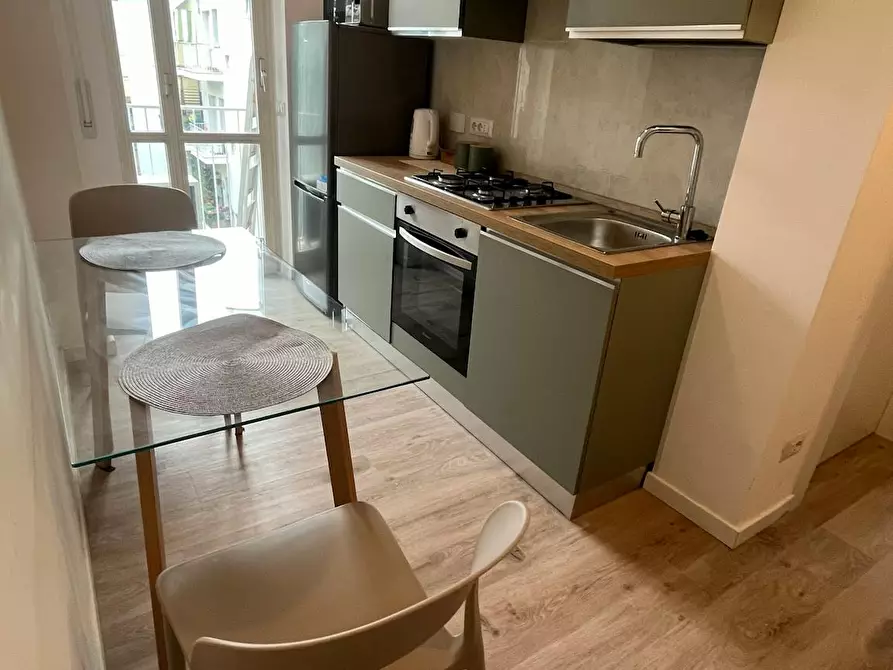 Immagine 1 di Appartamento in affitto  in Via Todi a Roma