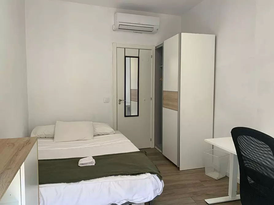 Immagine 2 di Camera in affitto  in Calle de Tetuán a Madrid