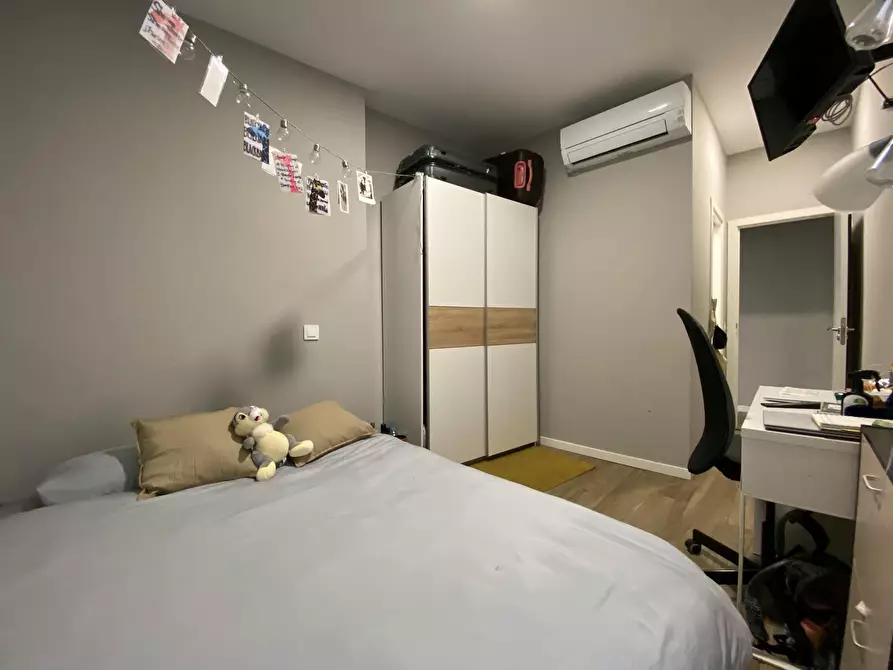 Immagine 1 di Camera in affitto  in Calle de Tetuán a Madrid