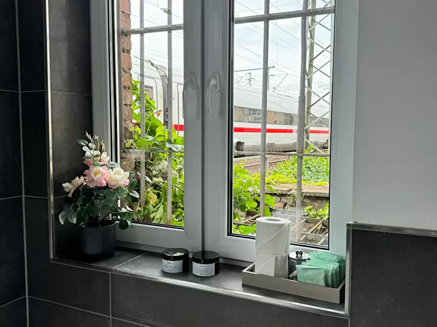 Immagine 7 di Camera in affitto  in Hüttenstraße a Düsseldorf