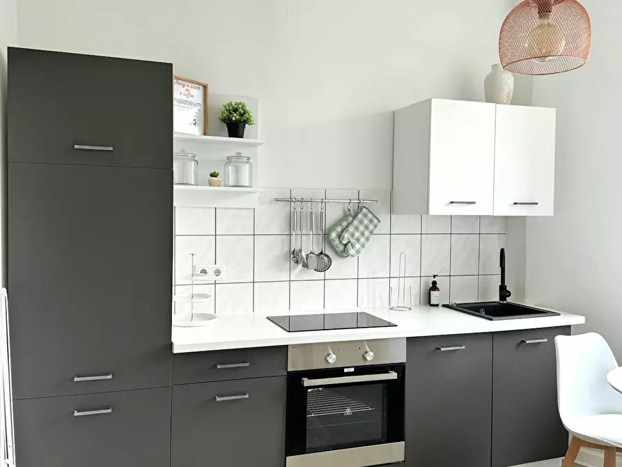Immagine 2 di Appartamento in affitto  in Hüttenstraße a Düsseldorf