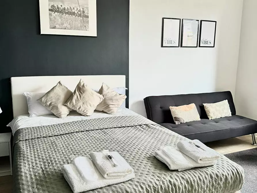 Immagine 9 di Appartamento in affitto  in Hüttenstraße a Düsseldorf