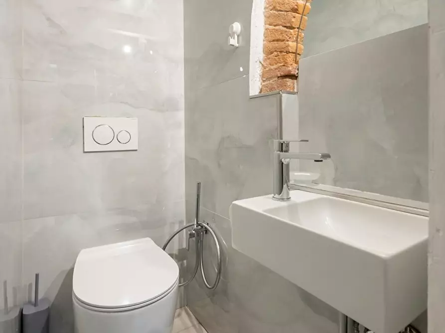 Immagine 5 di Appartamento in affitto  in Via della Vigna Vecchia a Firenze