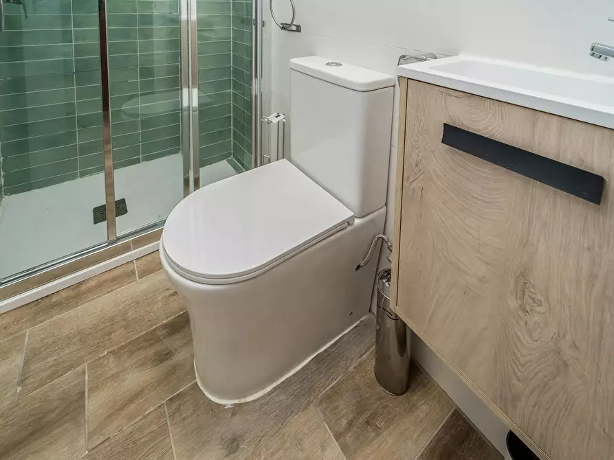 Immagine 5 di Camera in affitto  in Calle Democracia a Valladolid