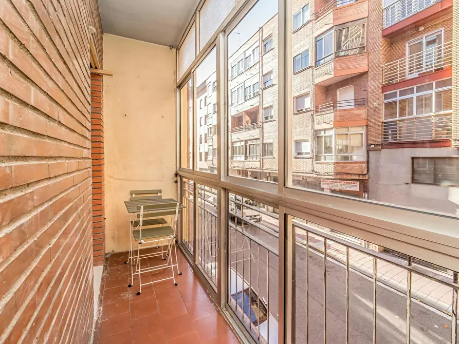 Immagine 3 di Camera in affitto  in Calle Democracia a Valladolid