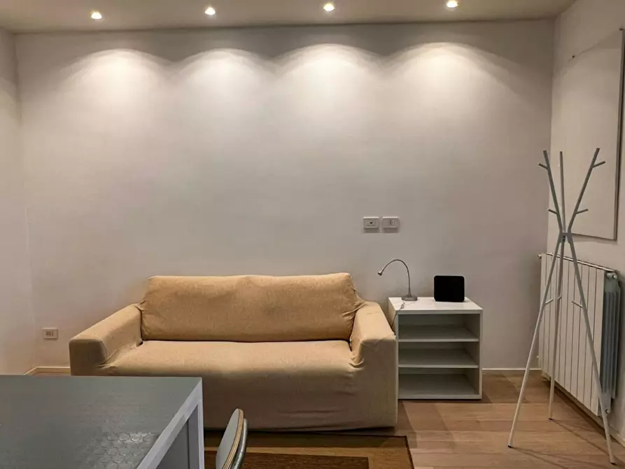 Immagine 5 di Appartamento in affitto  in Via Vigevano a Milano