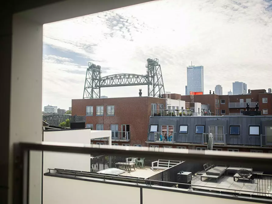 Immagine 2 di Appartamento in affitto  in Prins Hendrikkade a Rotterdam