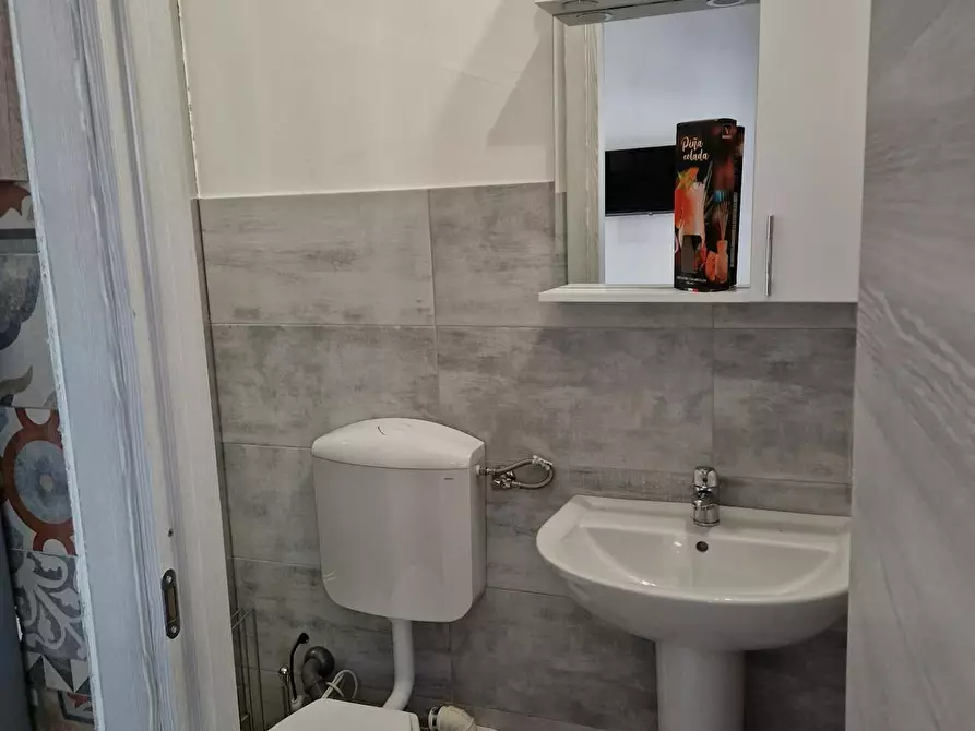 Immagine 10 di Camera in affitto  in Via Passo Buole a Torino