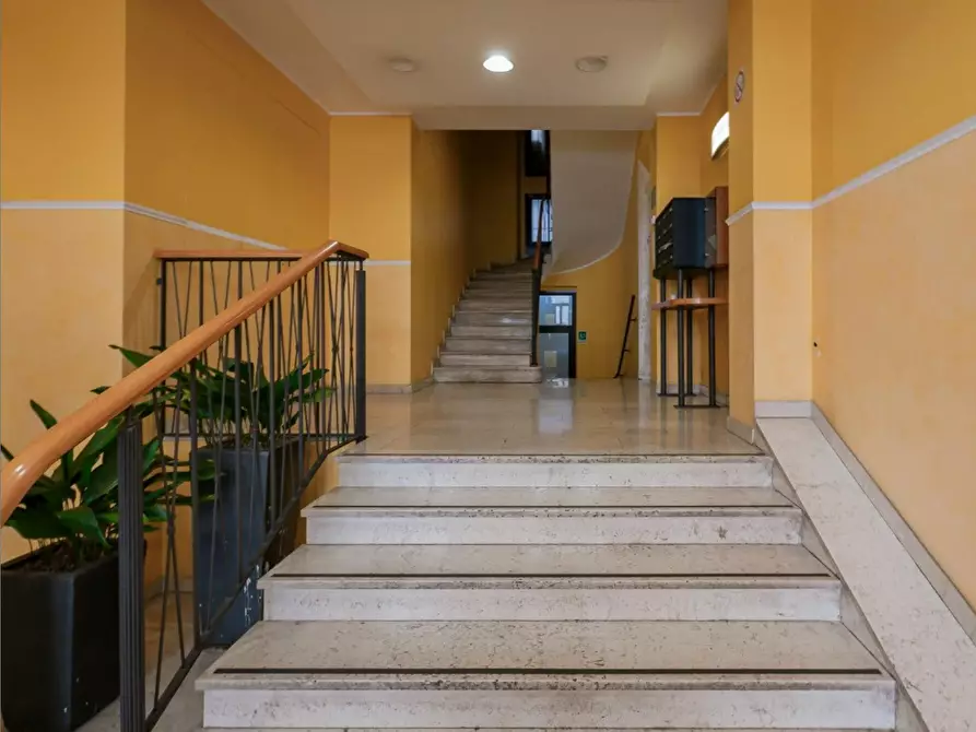 Immagine 10 di Camera in affitto  in Via Felice Casati a Milano