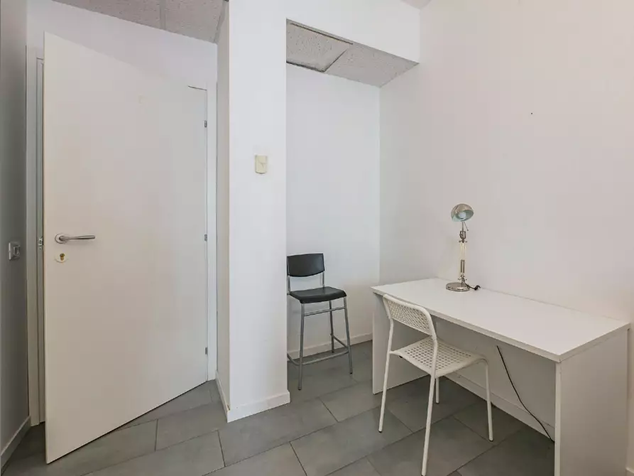 Immagine 3 di Camera in affitto  in Via Felice Casati a Milano