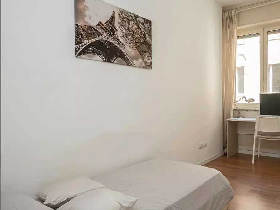 Immagine 2 di Camera in affitto  in Via Felice Casati a Milano