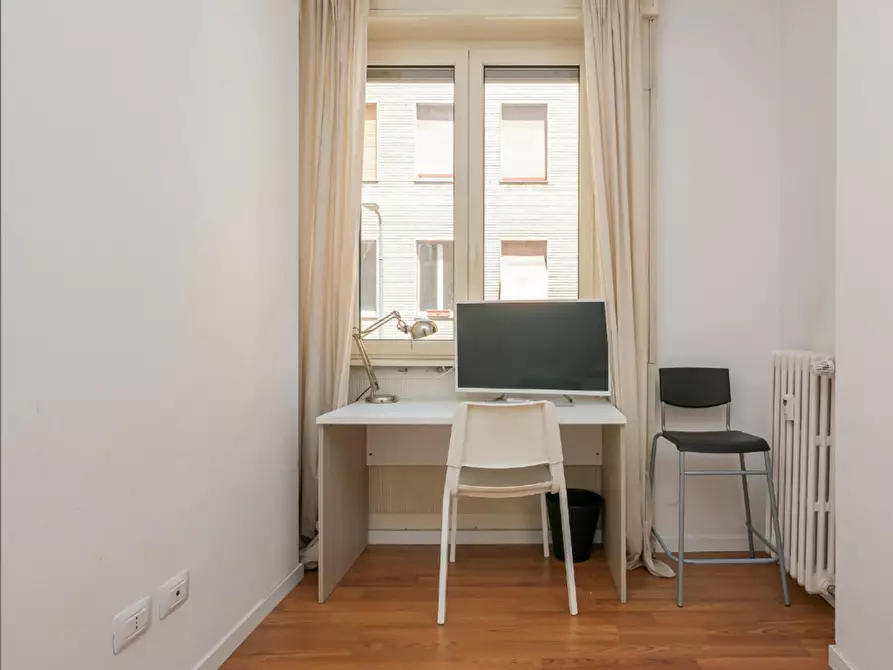 Immagine 4 di Camera in affitto  in Via Felice Casati a Milano