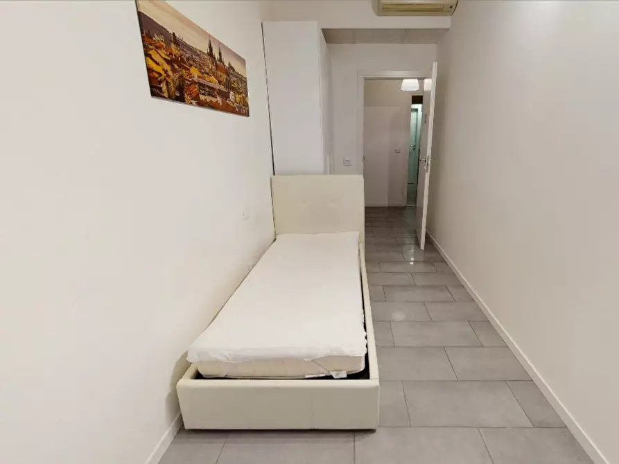 Immagine 1 di Camera in affitto  in Via Felice Casati a Milano
