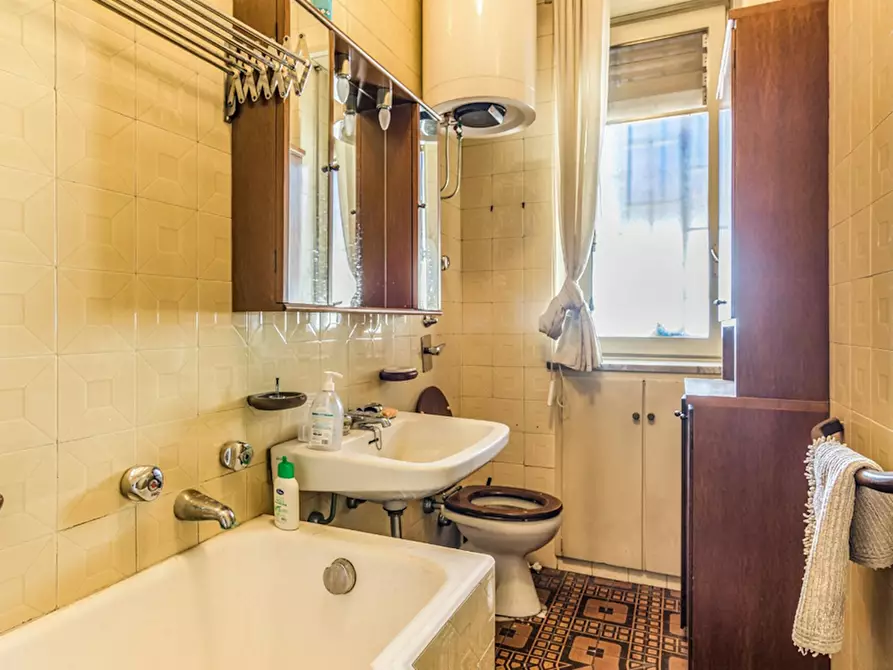 Immagine 8 di Camera in affitto  in Viale Gran Sasso a Milano