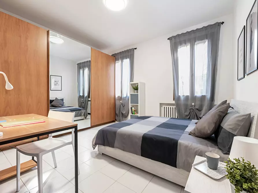 Immagine 5 di Camera in affitto  in Viale dell'Arcella a Padova