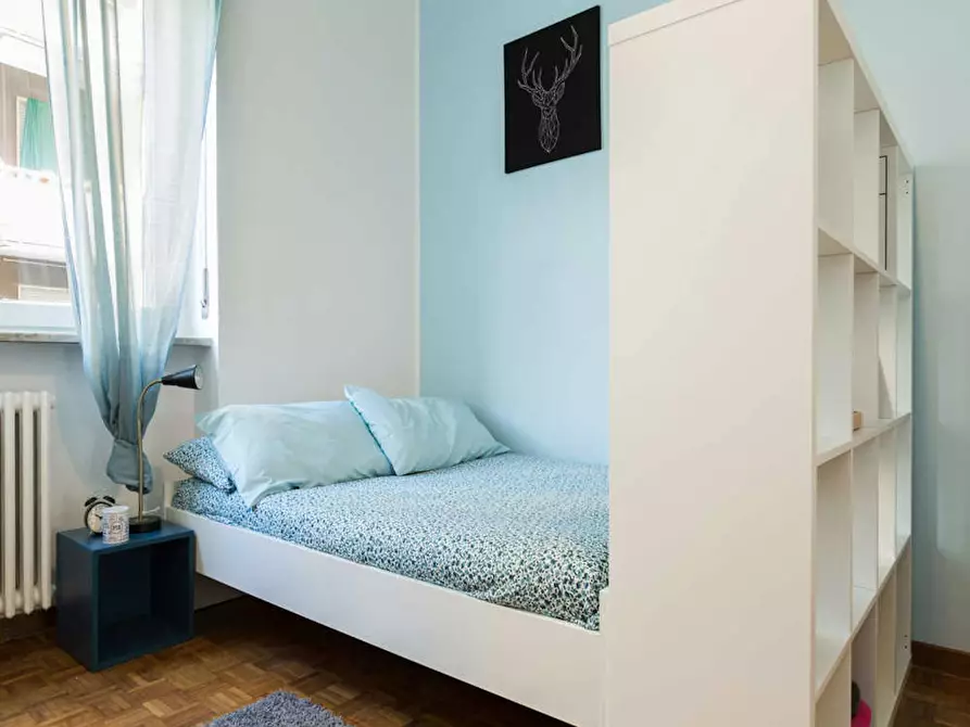 Immagine 2 di Camera in affitto  in Via dei Mandorli a Buccinasco