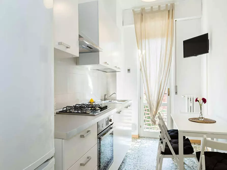 Immagine 10 di Camera in affitto  in Via dei Mandorli a Buccinasco