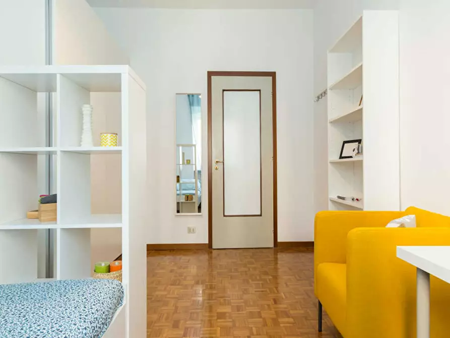 Immagine 8 di Camera in affitto  in Via dei Mandorli a Buccinasco