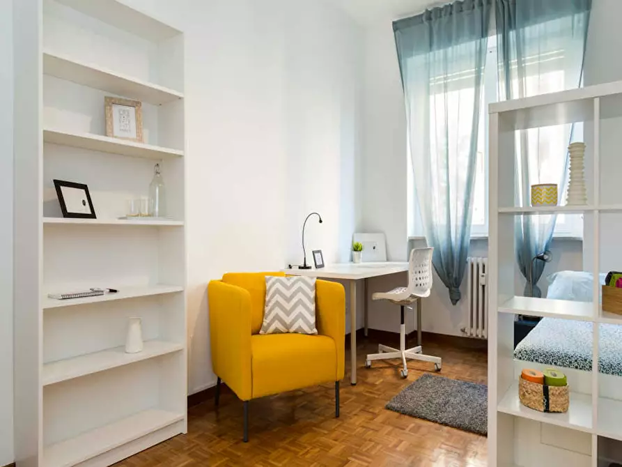 Immagine 4 di Camera in affitto  in Via dei Mandorli a Buccinasco