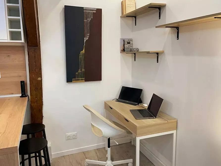 Immagine 6 di Appartamento in affitto  in Rue du Morvan a Paris