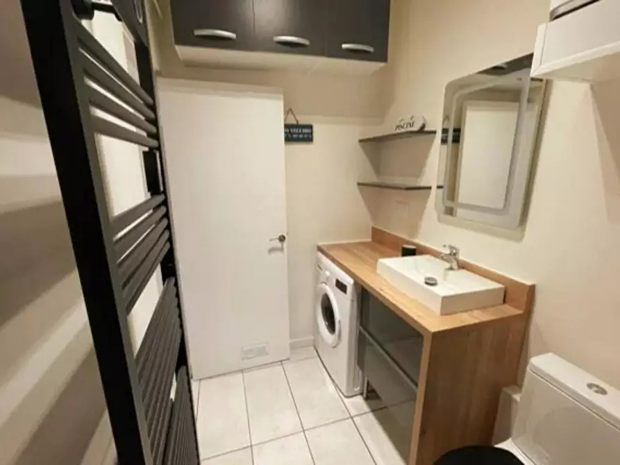 Immagine 10 di Appartamento in affitto  in Rue du Morvan a Paris