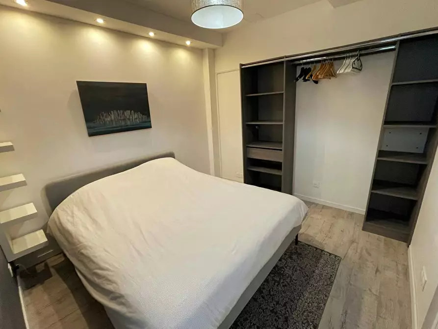 Immagine 8 di Appartamento in affitto  in Rue du Morvan a Paris