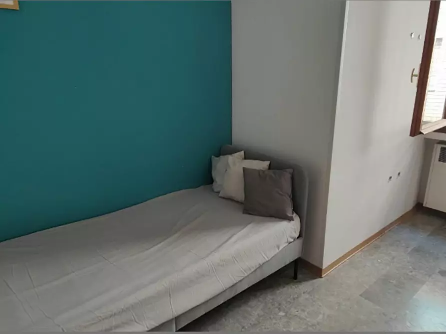 Immagine 2 di Camera in affitto  in Viale Giuseppe Barilli Quirico Filopanti a Bologna