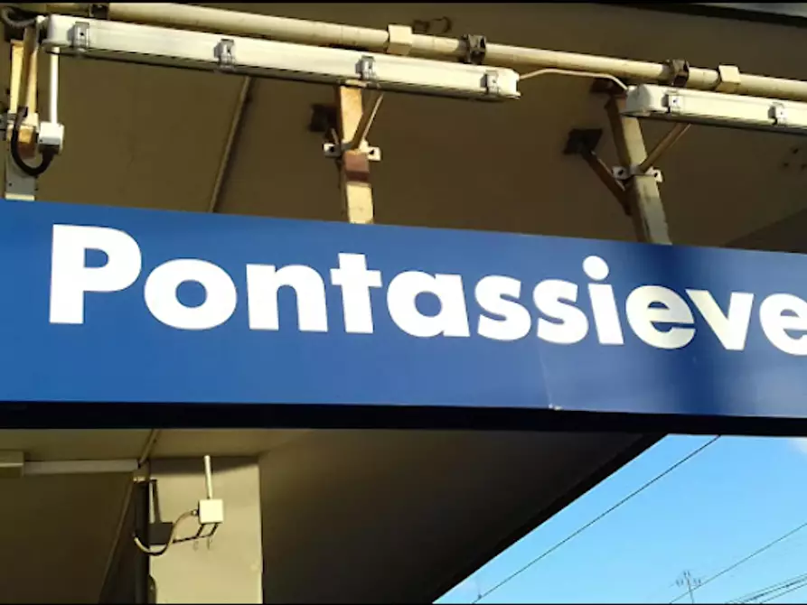 Immagine 2 di Camera condivisa in affitto  in Via Piave a Pontassieve