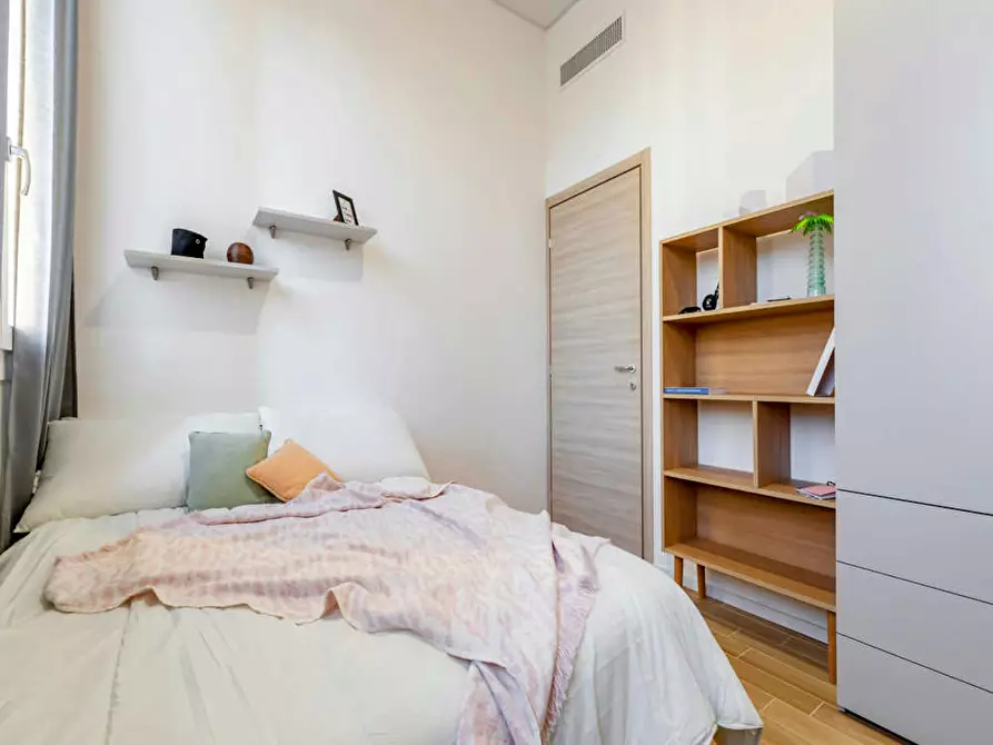 Immagine 3 di Camera in affitto  in Via Carlo Pedrotti a Torino