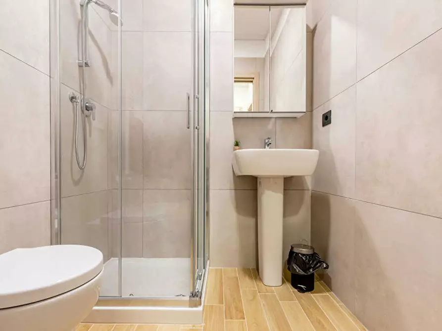 Immagine 10 di Camera in affitto  in Via Carlo Pedrotti a Torino