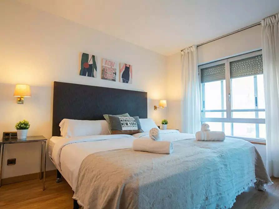 Immagine 2 di Appartamento in affitto  in Calle de Leganitos a Madrid